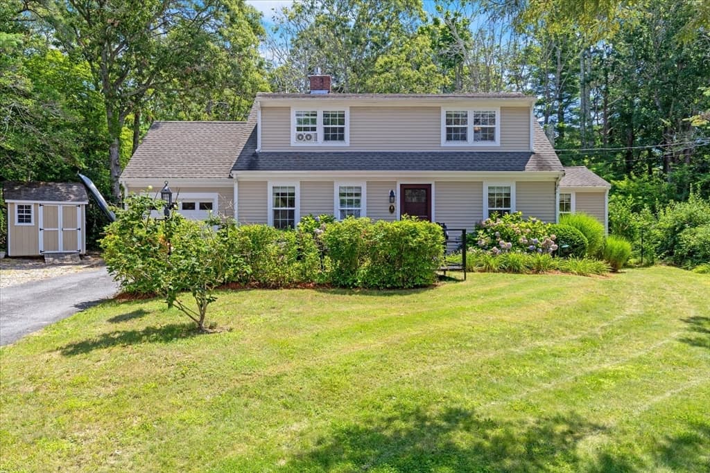 15 Melissa Ave, Mashpee MA 02649