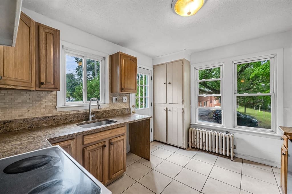 180 Lake Dr, Springfield MA 01151 photo 15