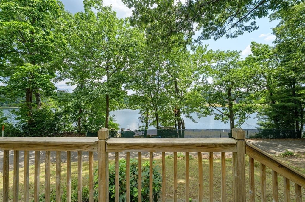 180 Lake Dr, Springfield MA 01151 photo 31