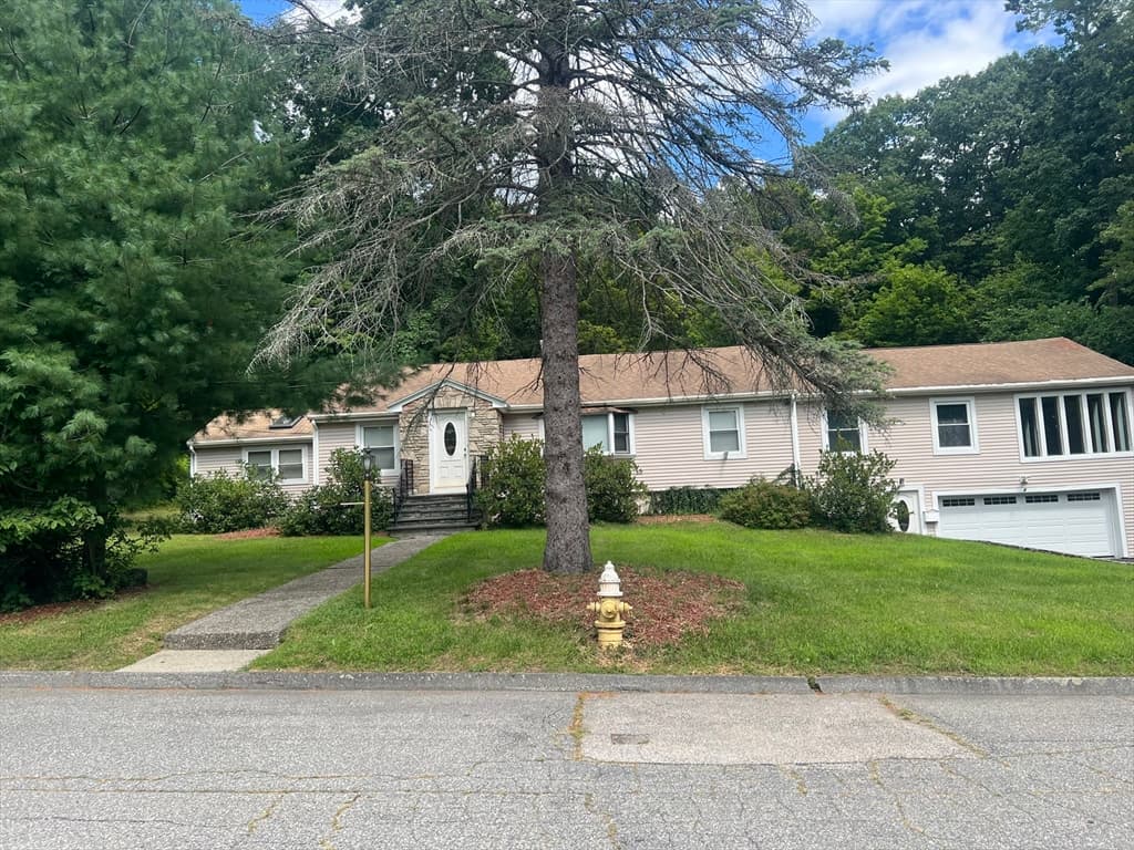 7 W Hill Ter, Worcester MA 01609 photo 3