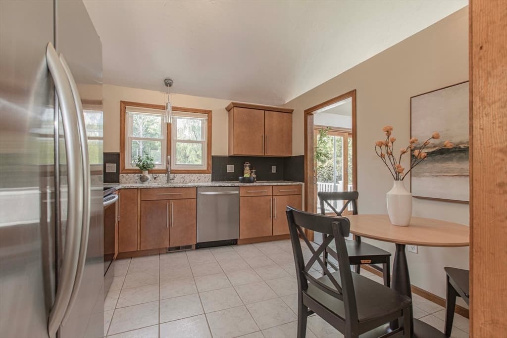 62 Harrington Road, Framingham MA 01701 photo 9