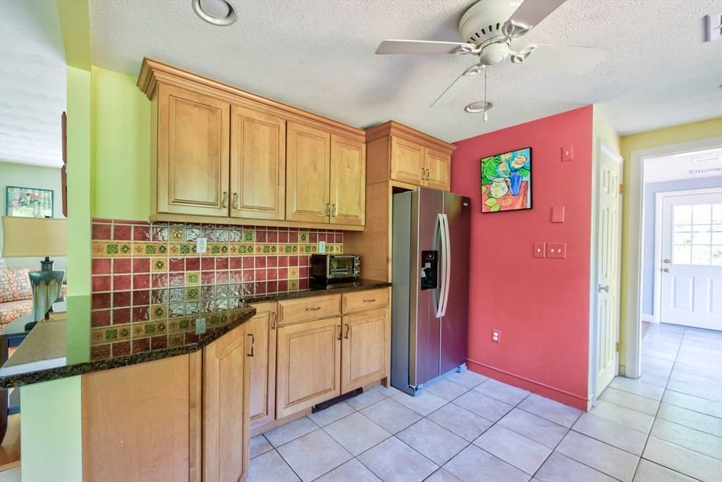 27 Deerfield Road, Sharon MA 02067 photo 2