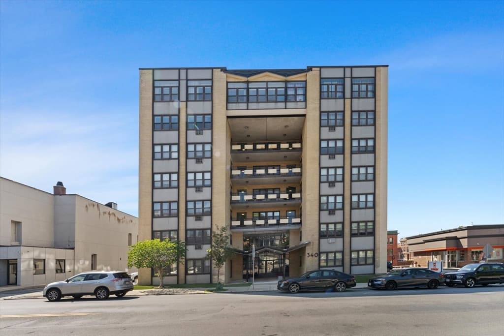340 Main St # 709, Melrose MA 02176