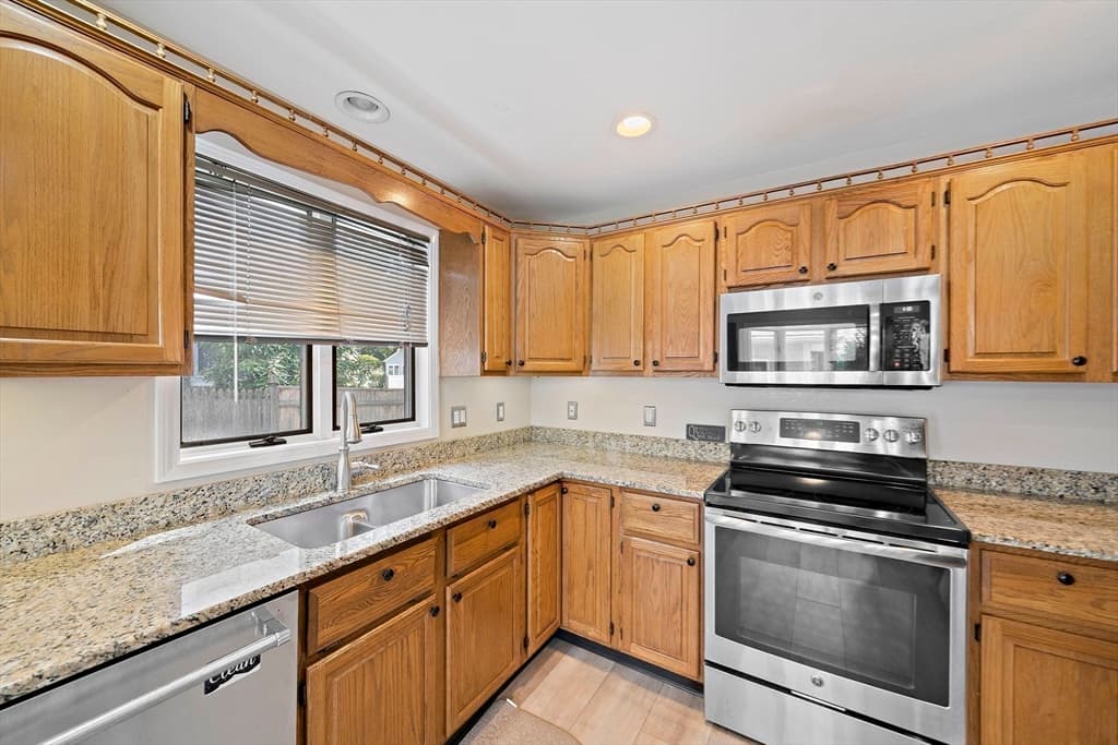 3 Moreland Road, Quincy MA 02169 photo 12