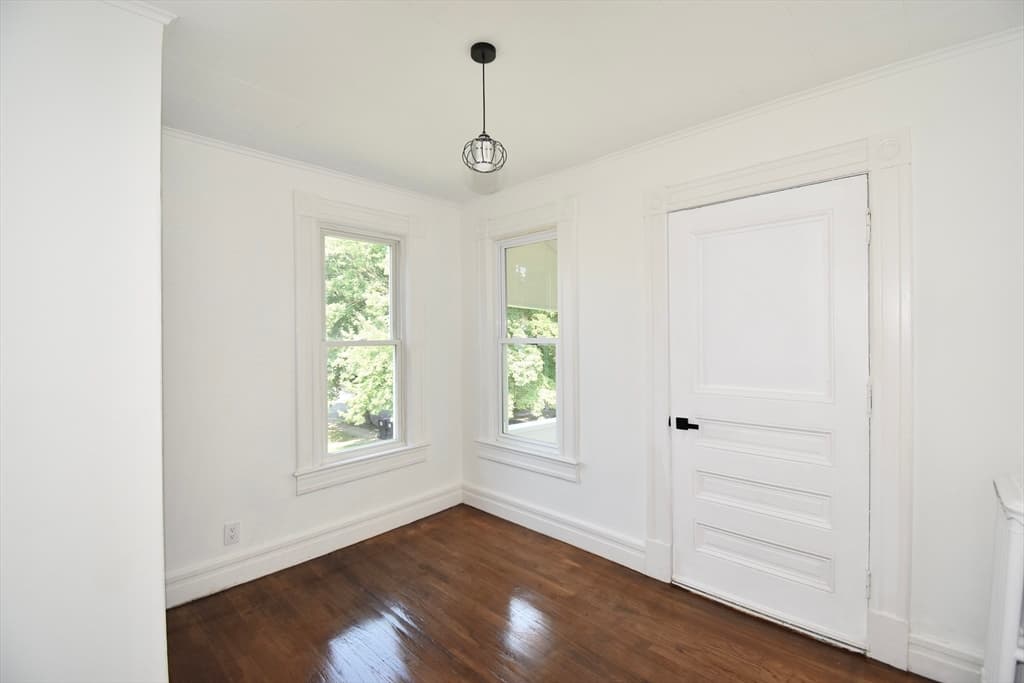 30 Laurel St, Holyoke MA 01040 photo 23