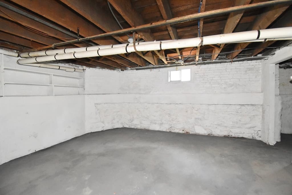 30 Laurel St, Holyoke MA 01040 photo 27