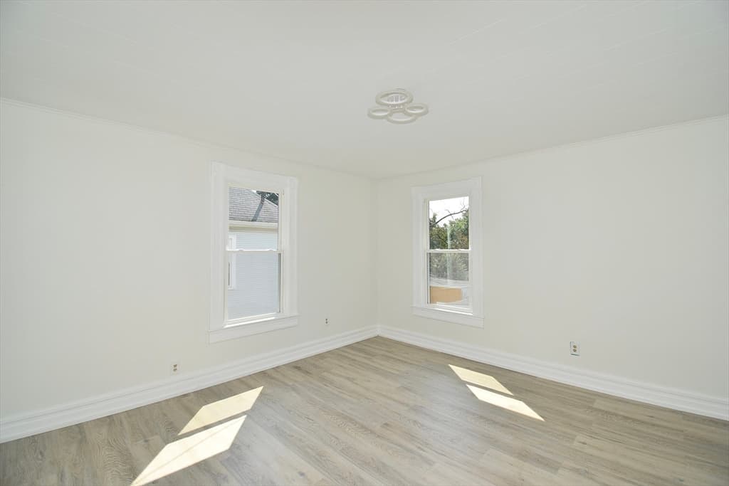 30 Laurel St, Holyoke MA 01040 photo 22