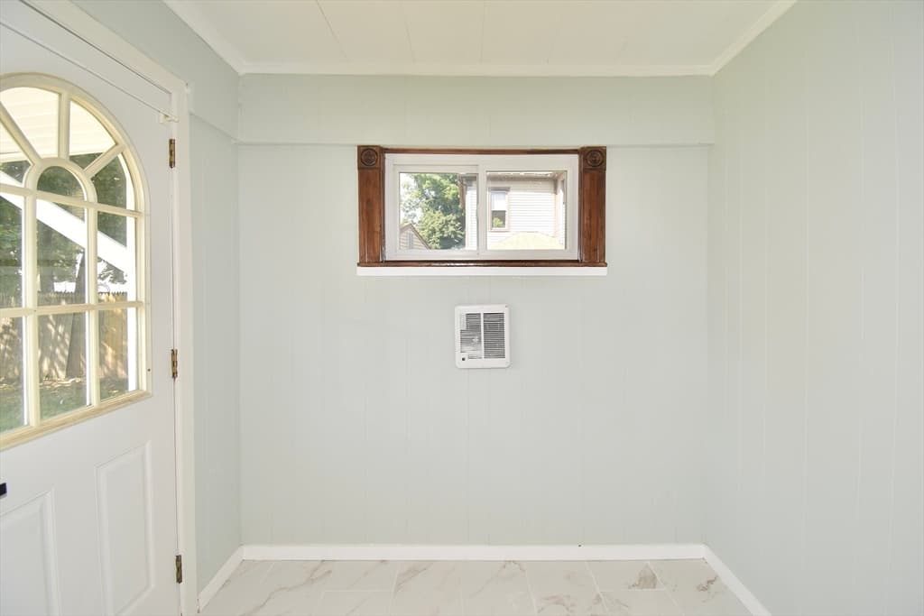 30 Laurel St, Holyoke MA 01040 photo 20