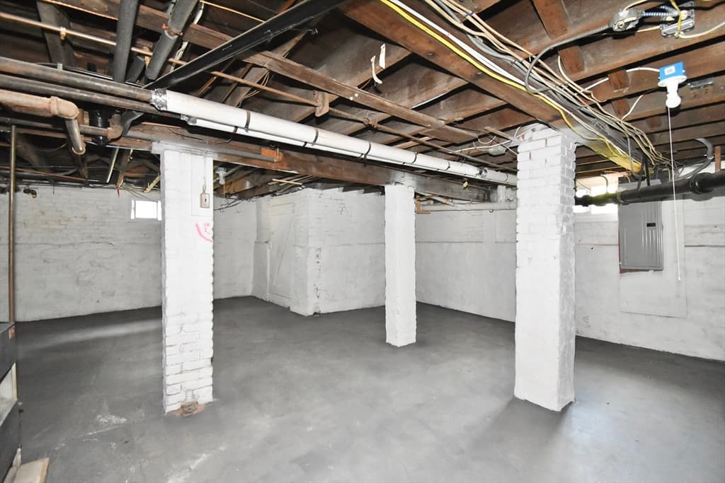 30 Laurel St, Holyoke MA 01040 photo 30