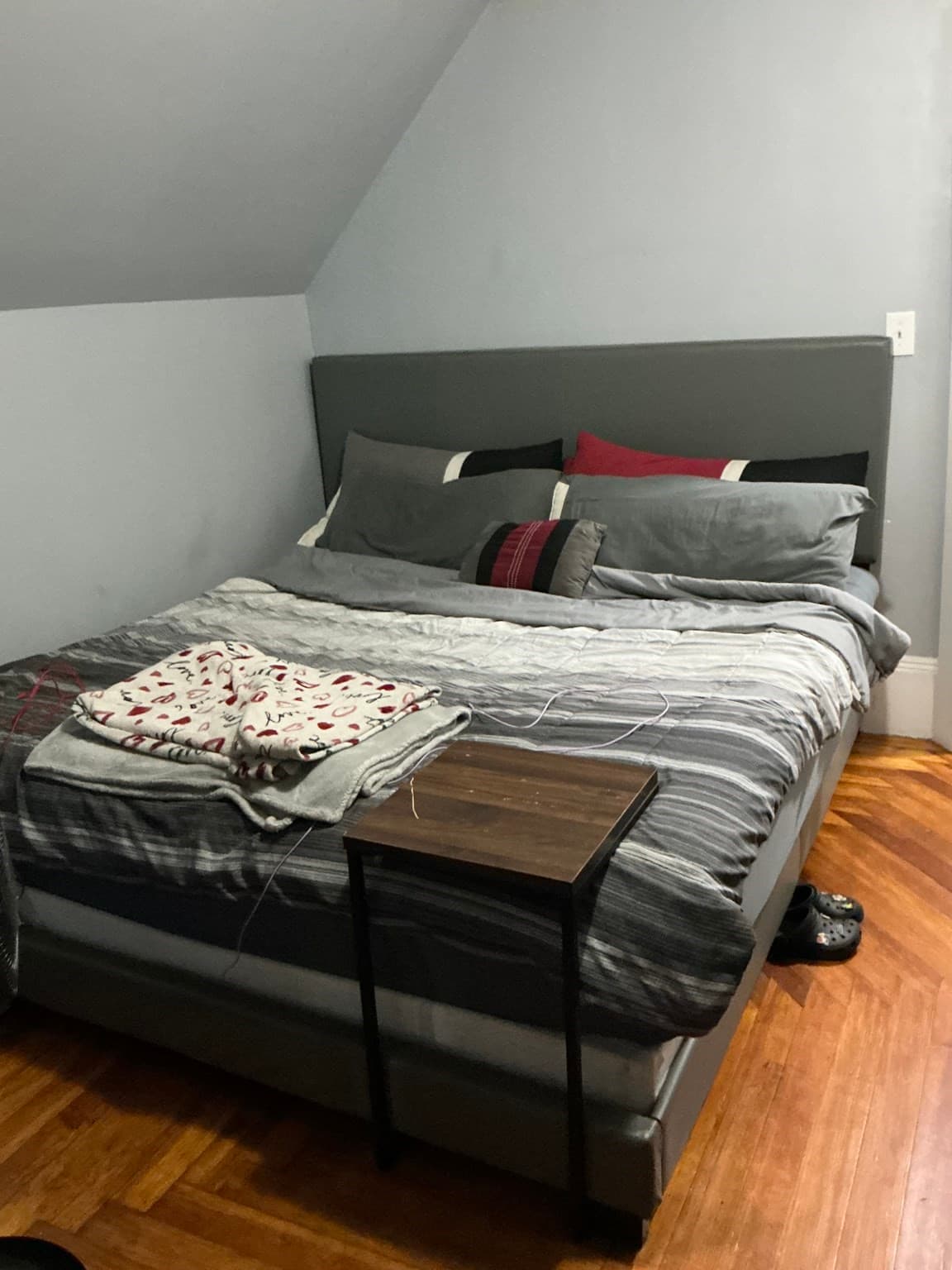 Single Family Residence at 90 Hemlock St, New Bedford MA 02740, photo 8 of 12