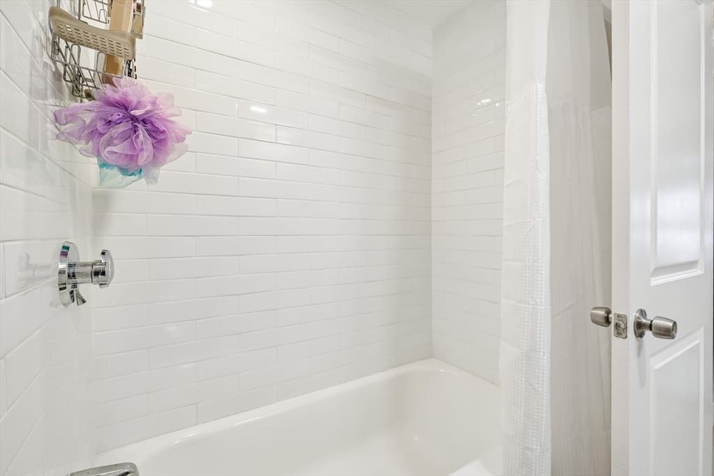141 Hale St # 2, Beverly MA 01915 photo 16