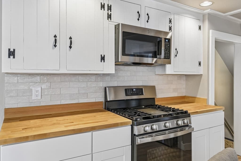 141 Hale St # 2, Beverly MA 01915 photo 7