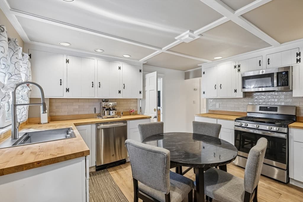 141 Hale St # 2, Beverly MA 01915 photo 4