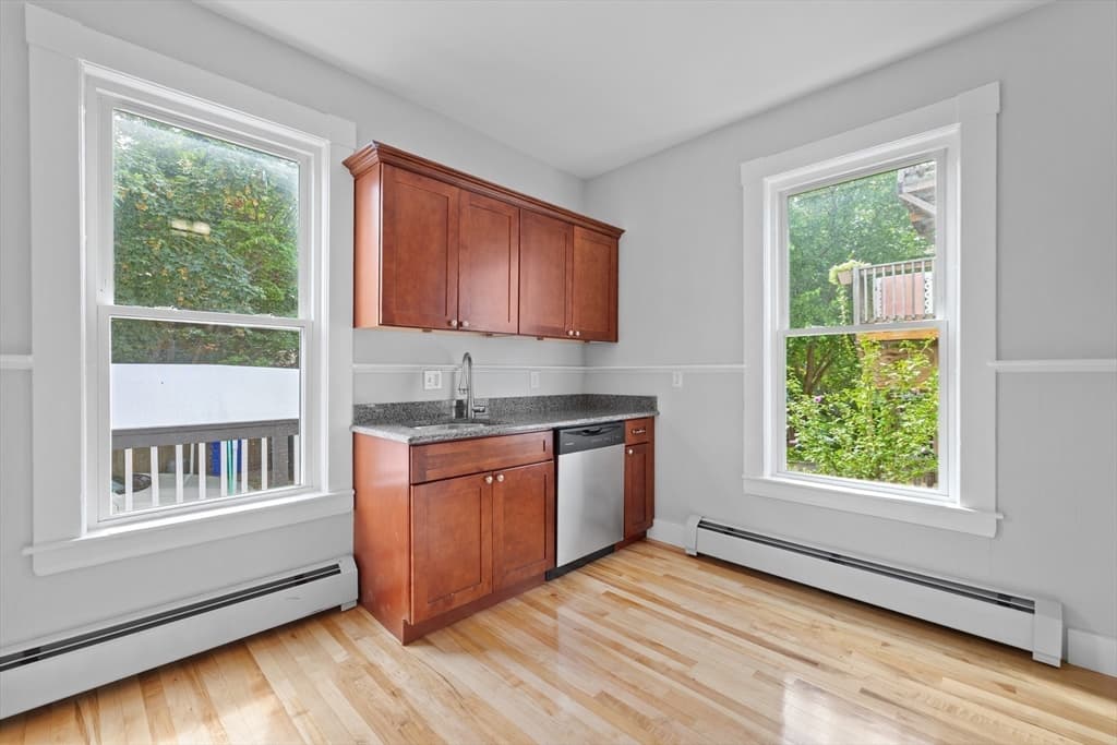 24 Village St # 1, Marblehead MA 01945 photo 7