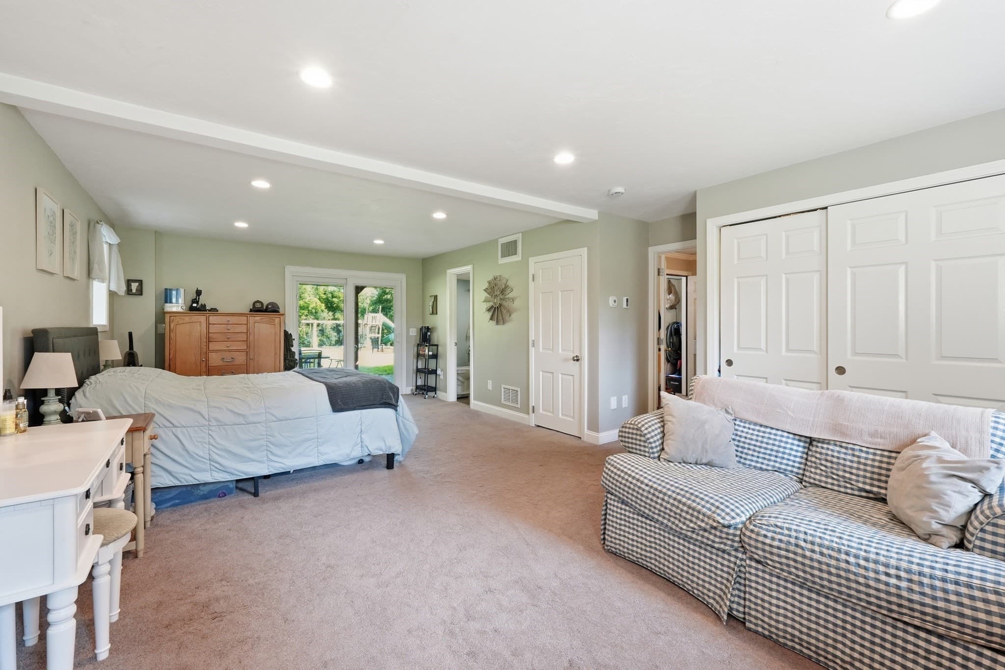 Single Family Residence at 137 Ward St, North Brookfield MA 01535, North Brookfield, photo 25 of 39