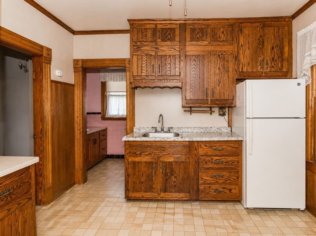 466 East Main Street, Chicopee MA 01020 photo 13