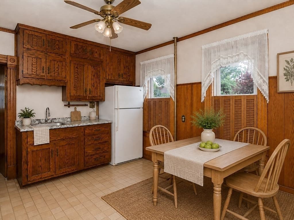 466 East Main Street, Chicopee MA 01020 photo 17
