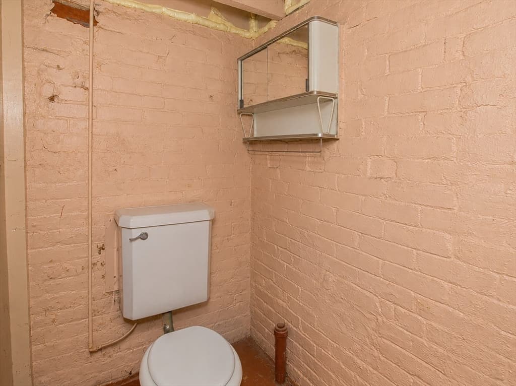 466 East Main Street, Chicopee MA 01020 photo 36