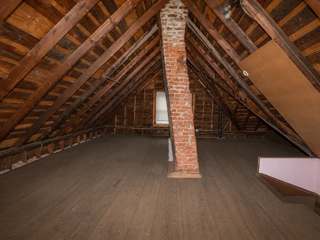 466 East Main Street, Chicopee MA 01020 photo 8