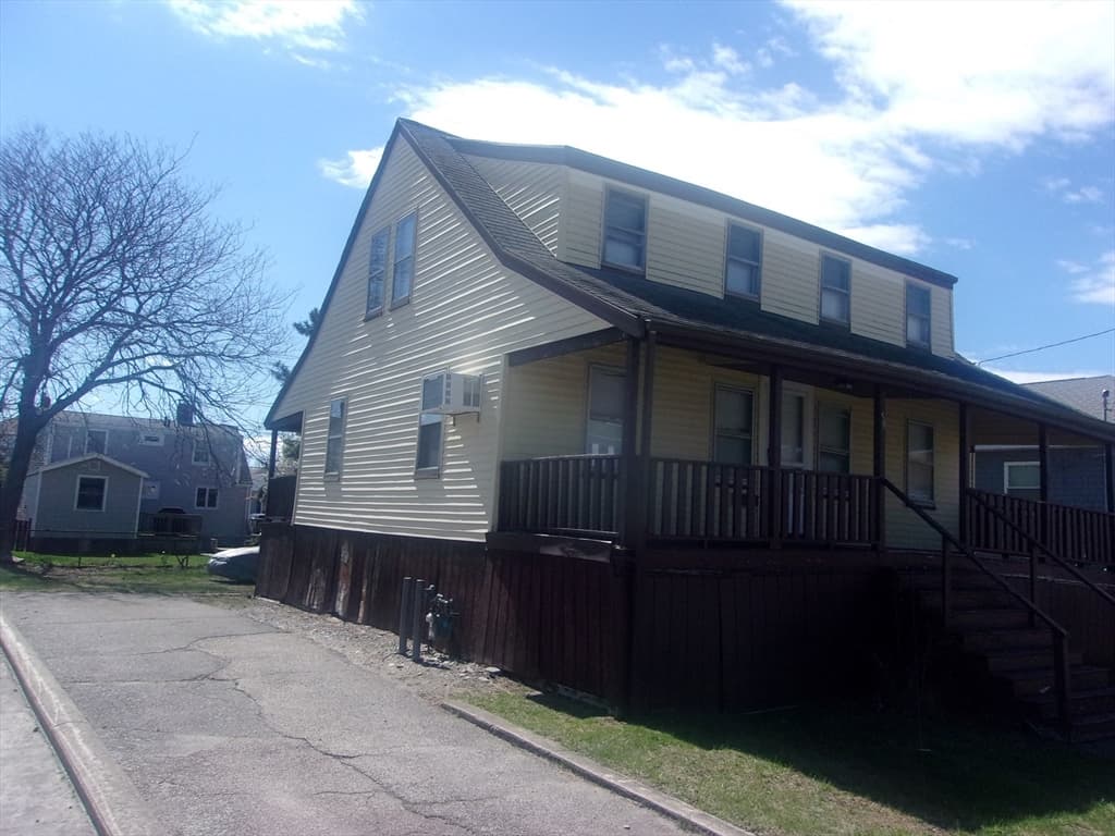 59 Samoset Ave, Hull MA 02045
