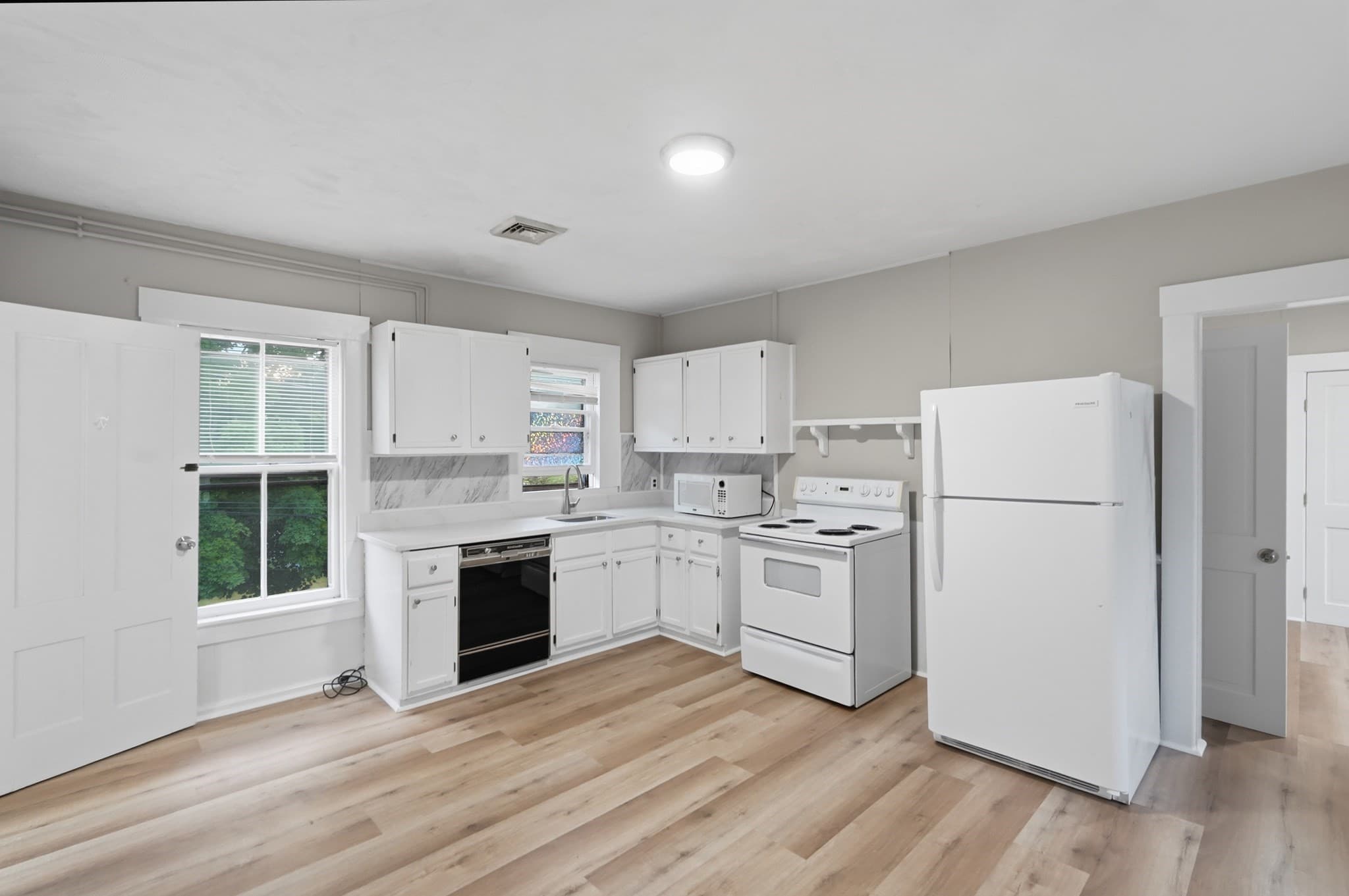 Multi Family at 67-69 Main, Pepperell MA 01463, photo 4 of 17