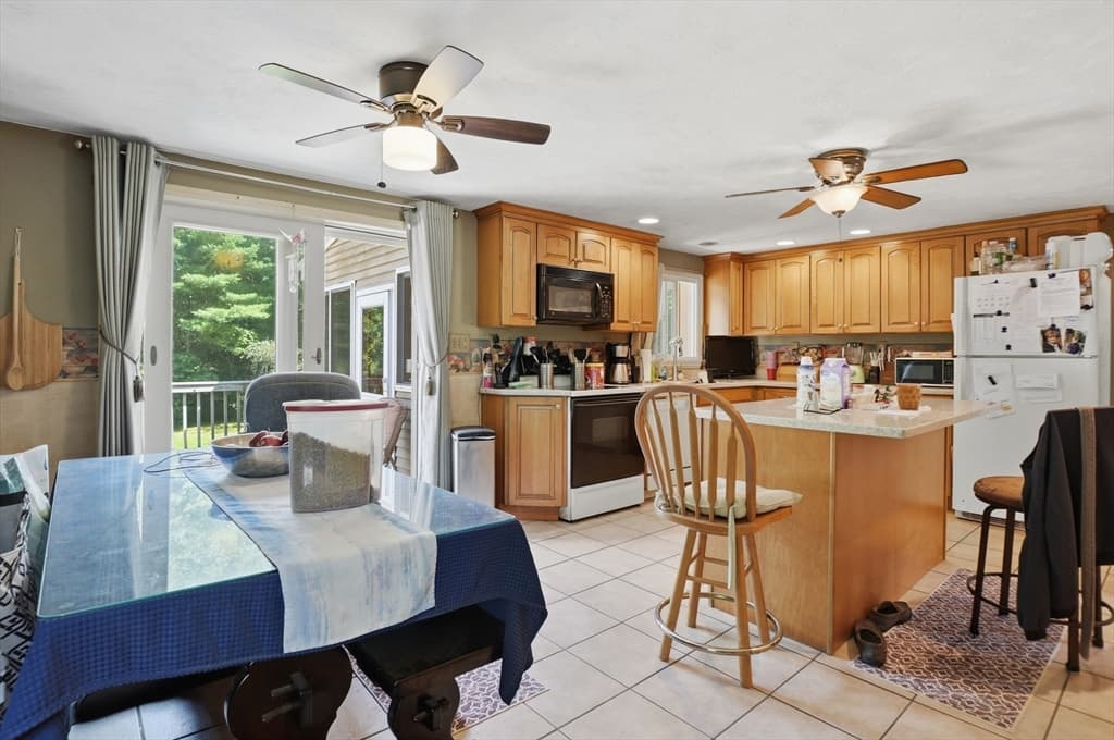 144 Airport Road, Gardner MA 01440 photo 4