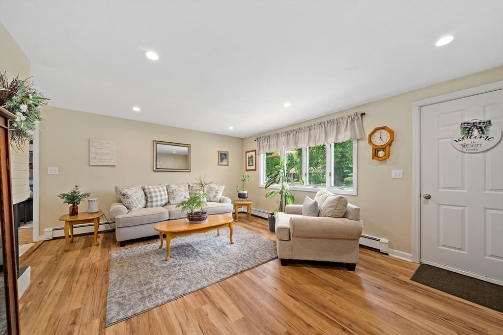 35 Arnold St, Holbrook MA 02343 photo 10