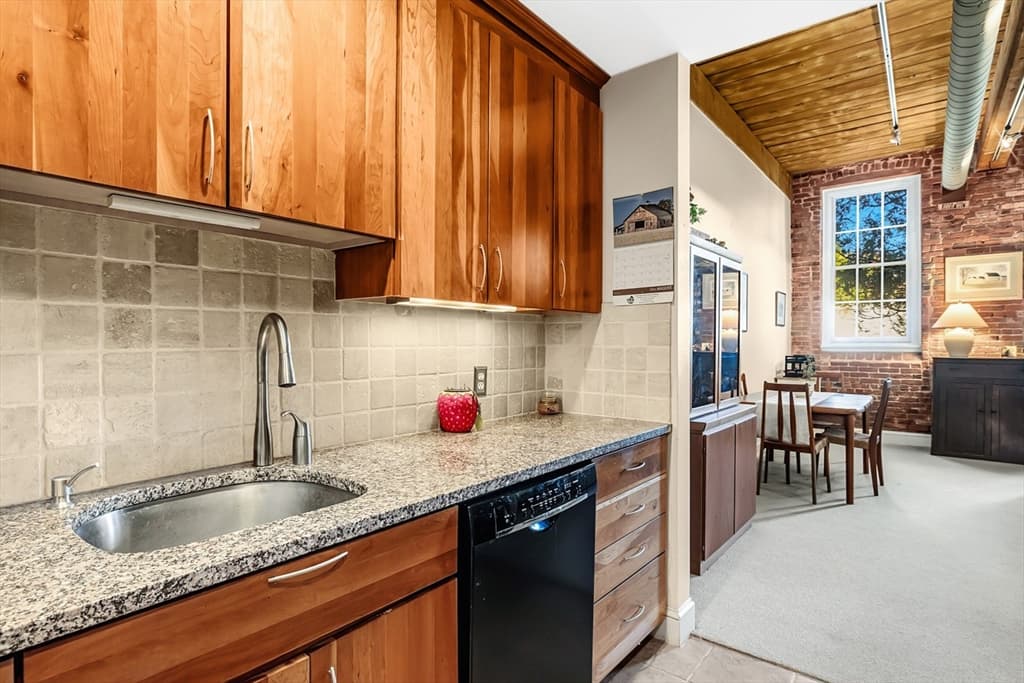 48 Kent Street # 5, Newburyport MA 01950 photo 10