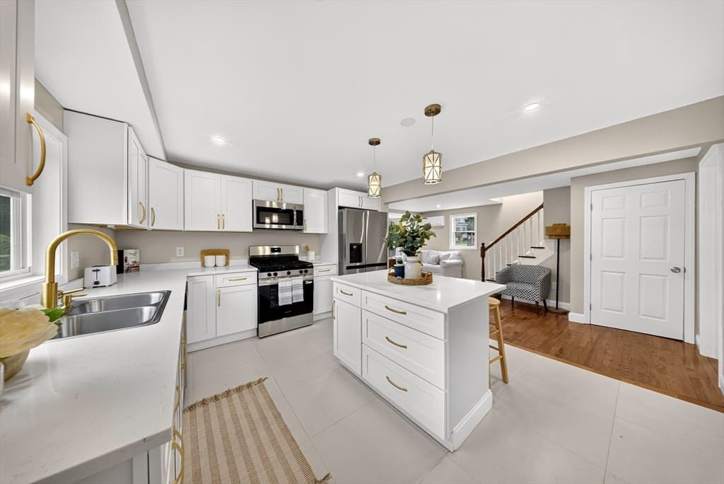Single Family Residence at 11 S Berryman St, Westport MA 02790, Westport, photo 5 of 27