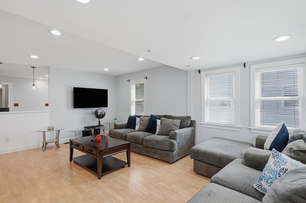 112 Stoughton St, Quincy MA 02169 photo 13