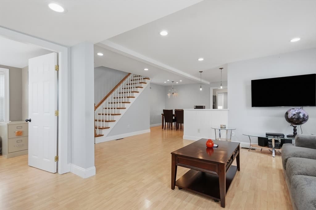 112 Stoughton St, Quincy MA 02169 photo 12