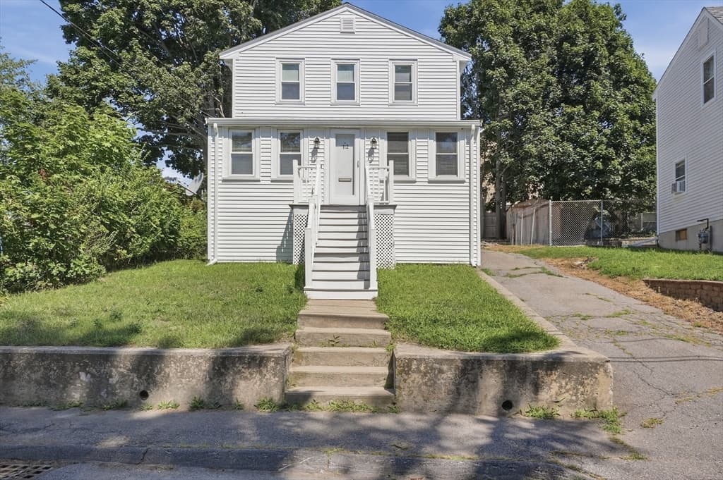 112 Stoughton St, Quincy MA 02169