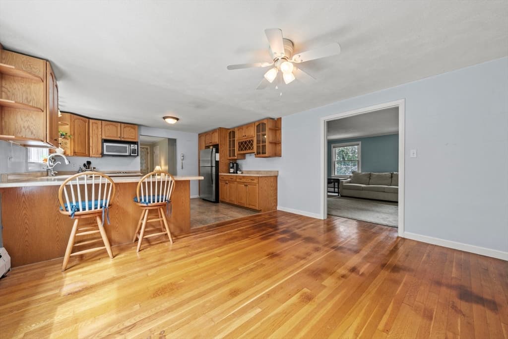 Single Family Residence at 30 Alan Rd, Hamilton MA 01982, Hamilton, photo 10 of 39