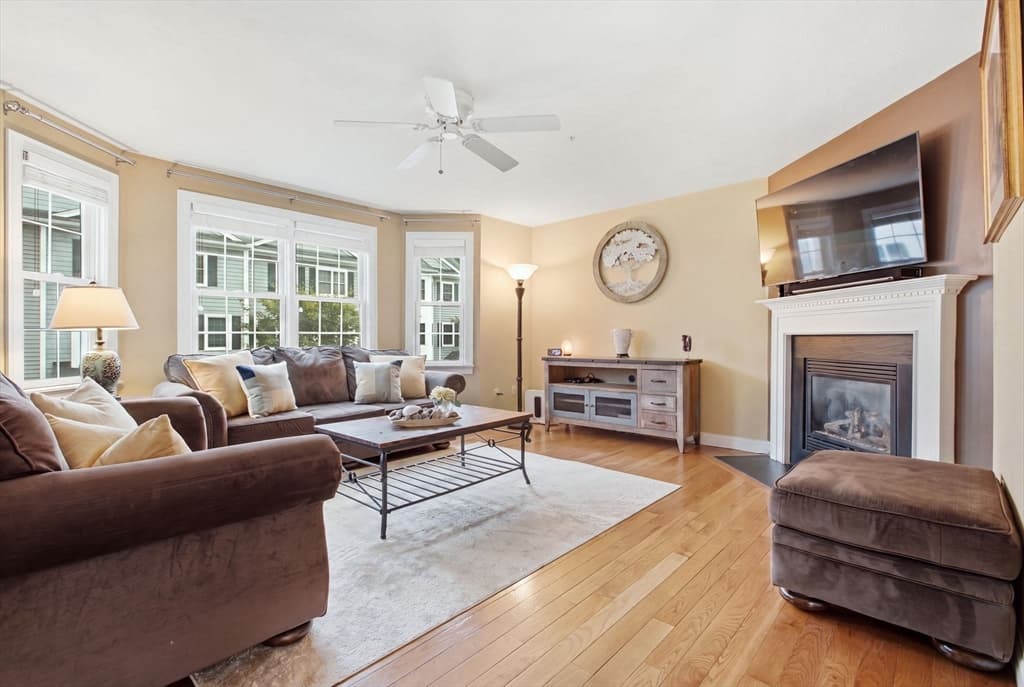 1975 Middlesex St # 19, Lowell MA 01851 photo 16
