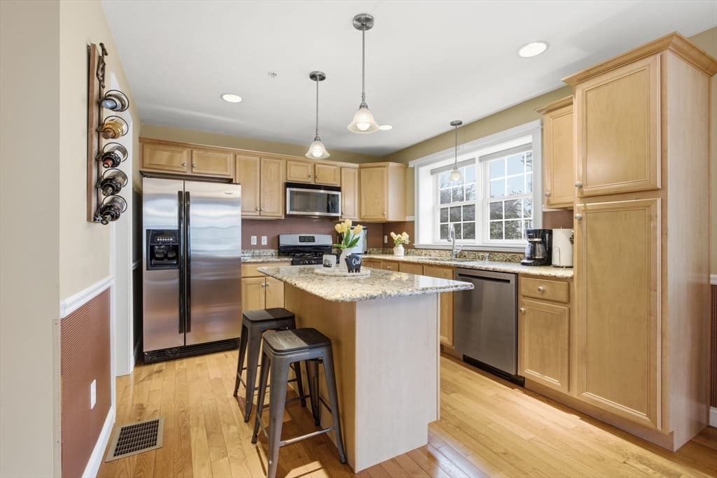 1975 Middlesex St # 19, Lowell MA 01851 photo 7