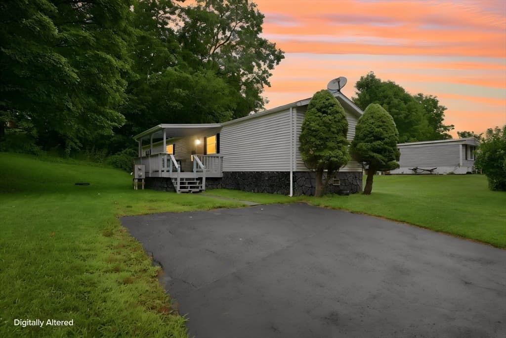 59 Willow Lane, Wales MA 01081 photo 2
