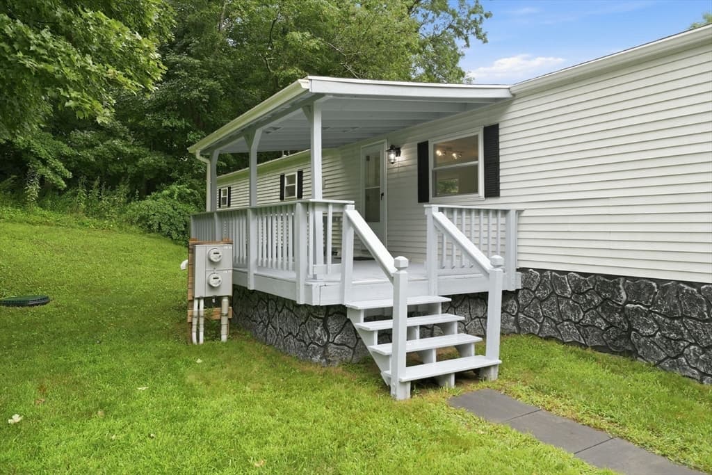 59 Willow Lane, Wales MA 01081 photo 26
