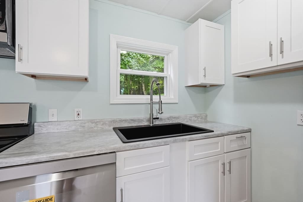 59 Willow Lane, Wales MA 01081 photo 7