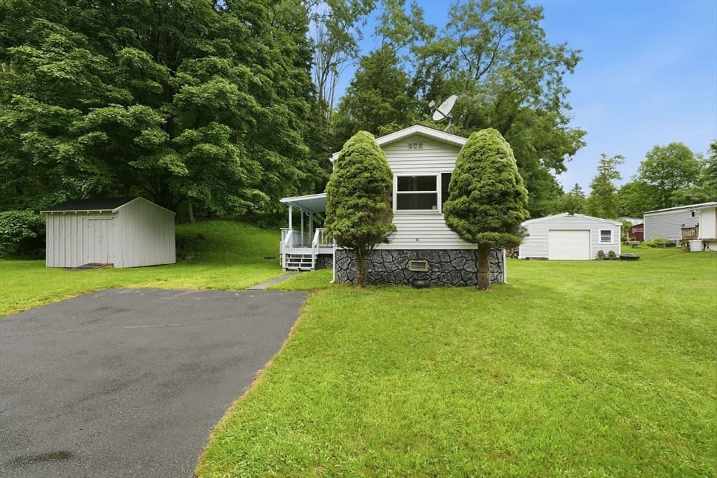 59 Willow Lane, Wales MA 01081 photo 32