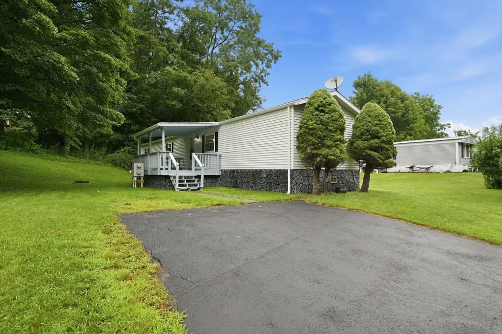 59 Willow Lane, Wales MA 01081 photo 39