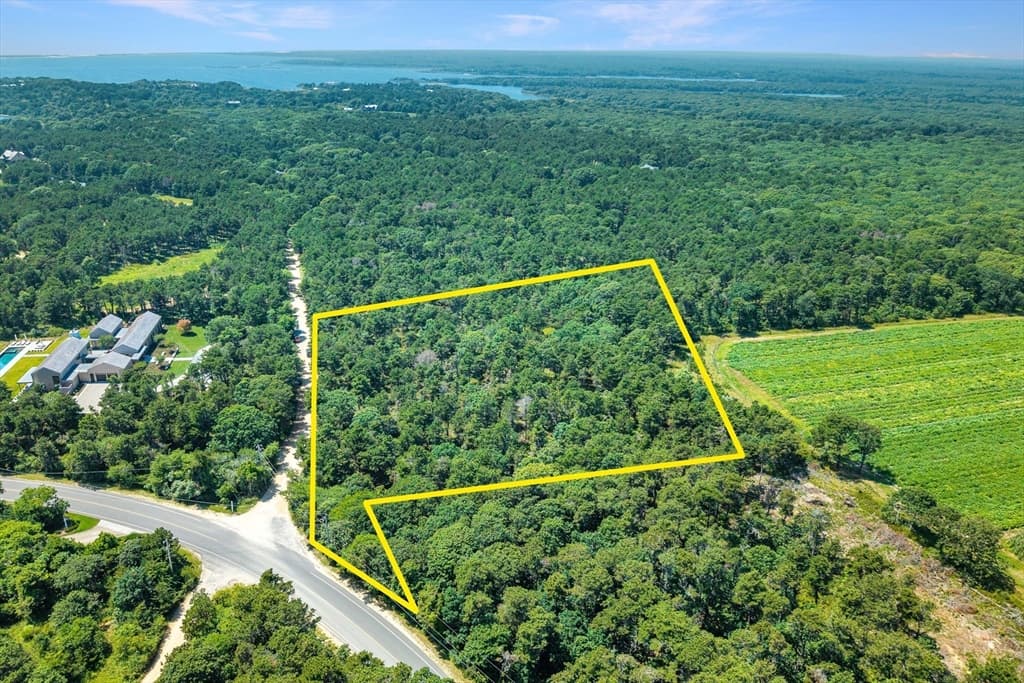 8 Turkeyland Cove Road, Edgartown MA 02539 photo 2