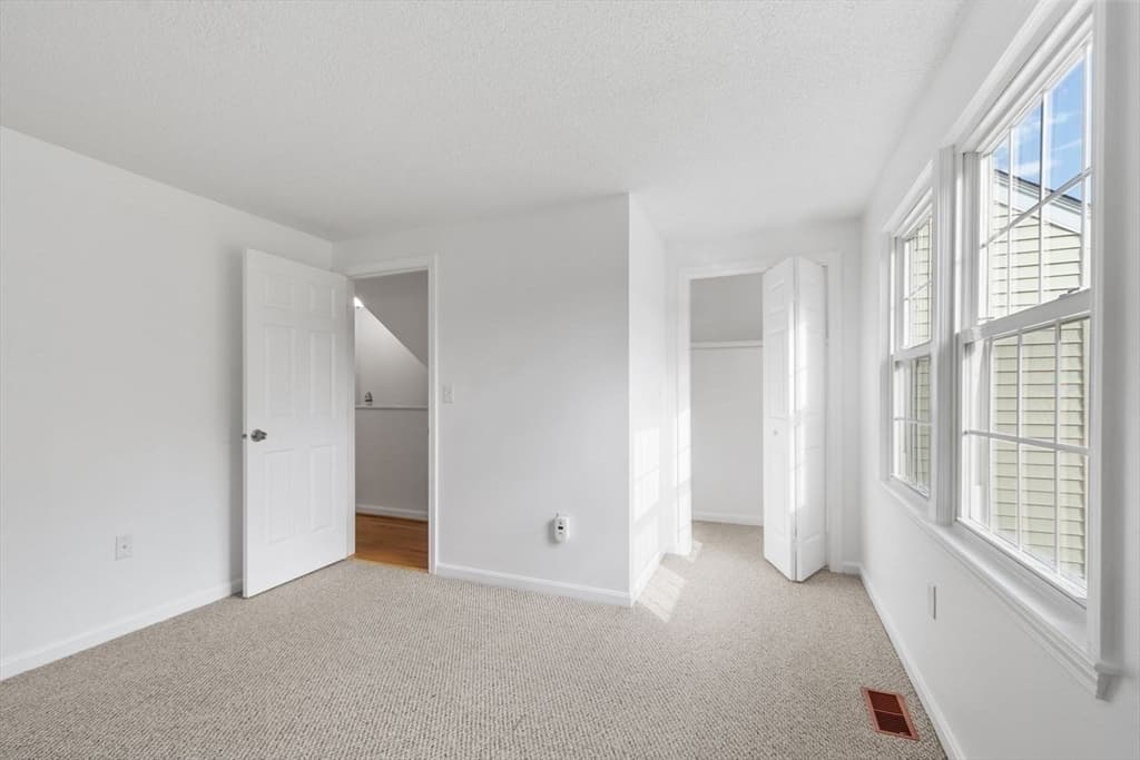 Condominium at 2701 Forest Park Drive # 2701, Auburn MA 01501, Auburn, photo 17 of 29