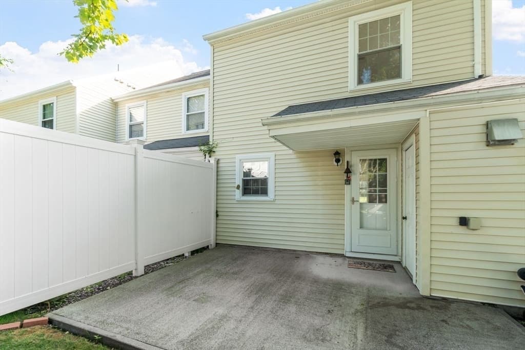 Condominium at 2701 Forest Park Drive # 2701, Auburn MA 01501, Auburn, photo 28 of 29