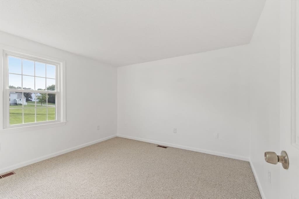 Condominium at 2701 Forest Park Drive # 2701, Auburn MA 01501, Auburn, photo 15 of 29