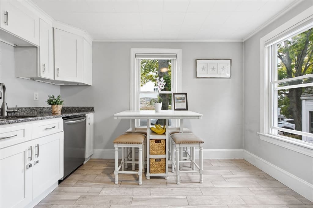 114 Clinton Rd, Weymouth MA 02189 photo 7