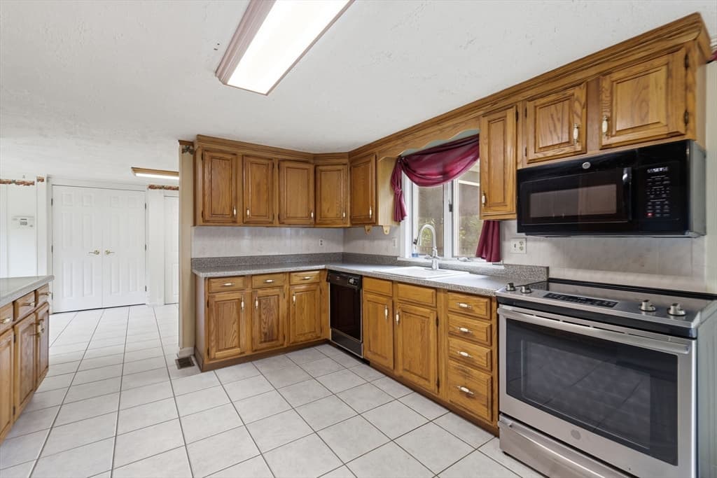 11 Rogia Rd, Yarmouth MA 02673 photo 16