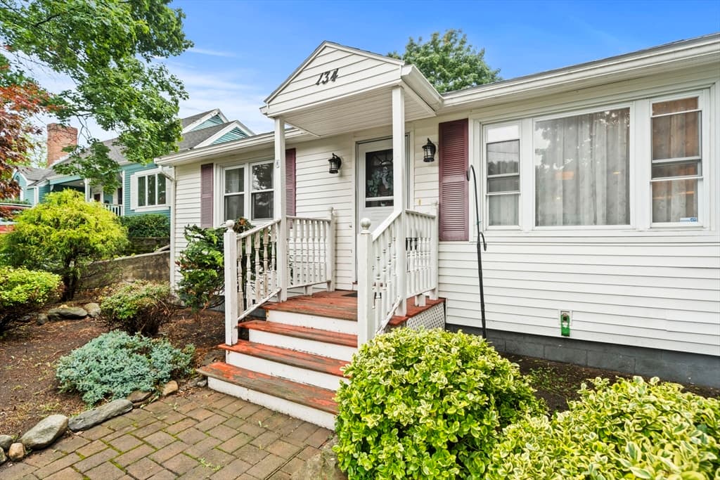 134 Marshall Ave, Lowell MA 01851 photo 27