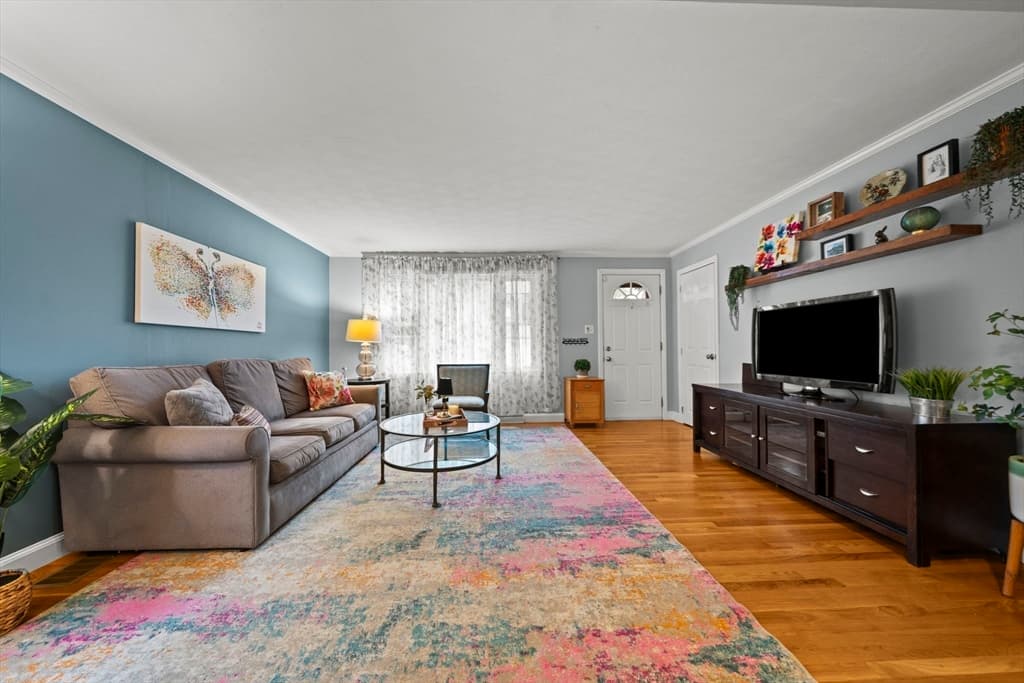 134 Marshall Ave, Lowell MA 01851 photo 6