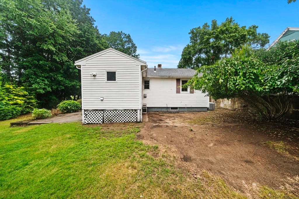 134 Marshall Ave, Lowell MA 01851 photo 26