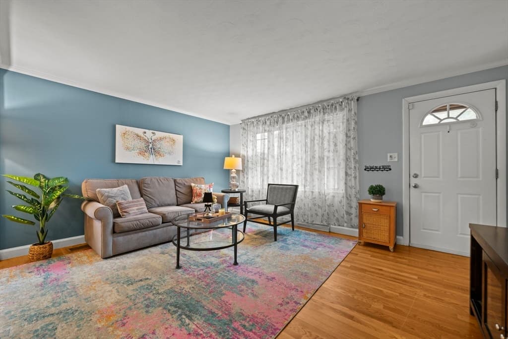 134 Marshall Ave, Lowell MA 01851 photo 7